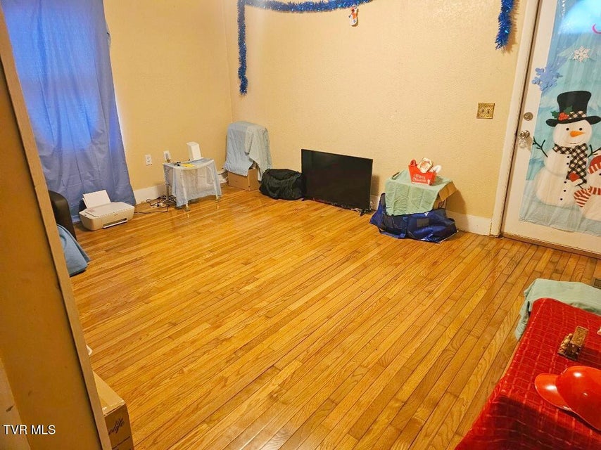 Photo #4: 726 Birch Street