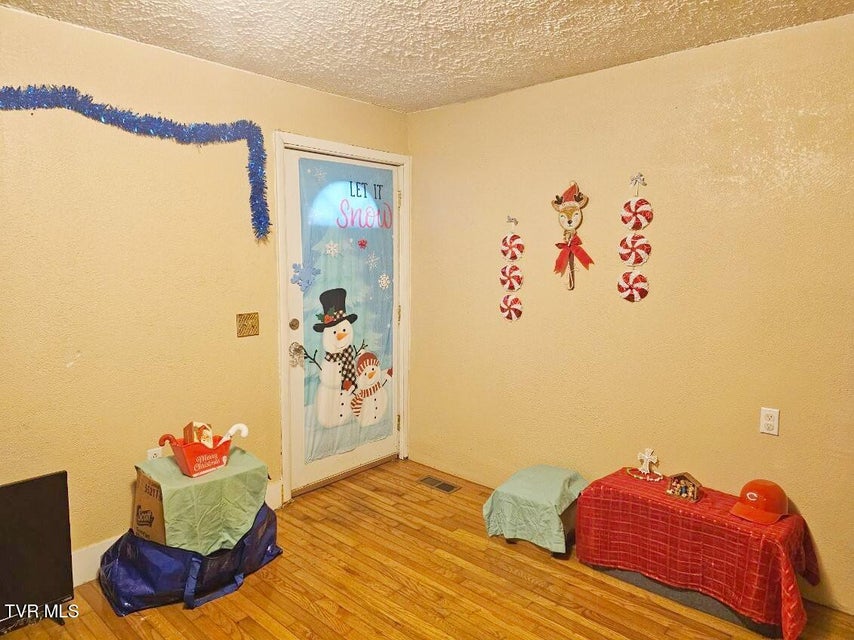 Photo #5: 726 Birch Street