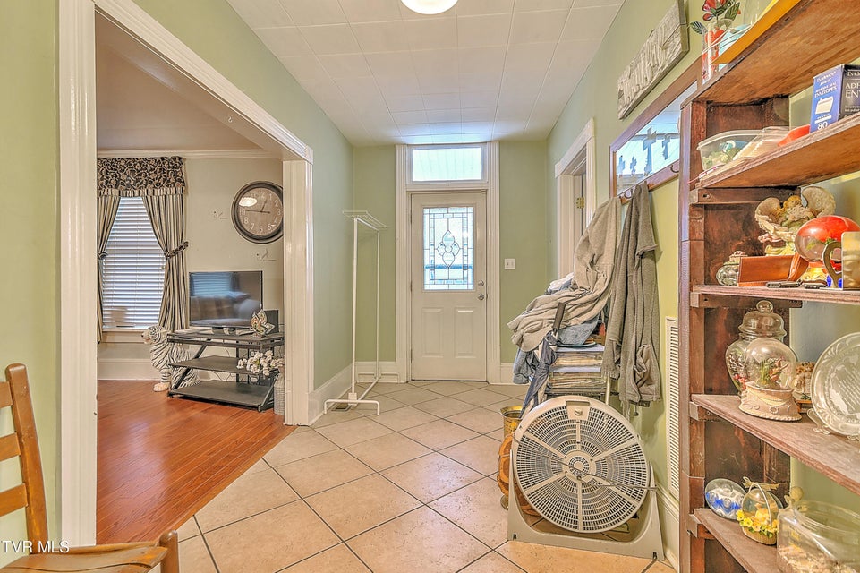 Photo #4: 1605 Mary Street