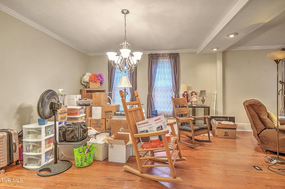 Photo #10: 1605 Mary Street