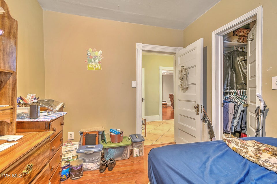 Photo #15: 1605 Mary Street