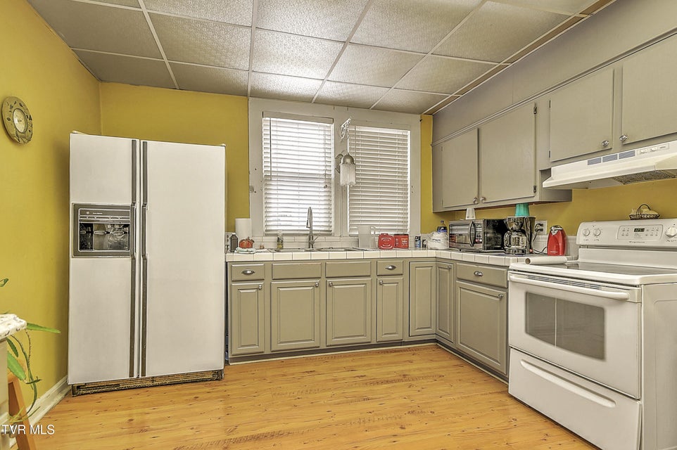 Photo #18: 1605 Mary Street