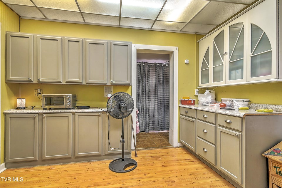 Photo #20: 1605 Mary Street