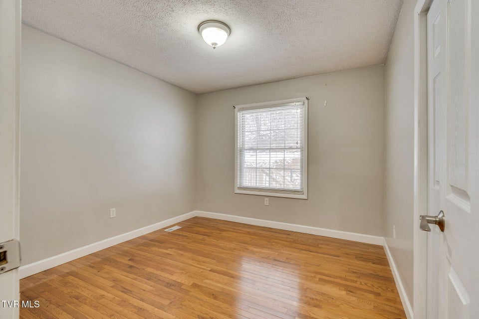 Photo #17: 135 Riders Drive