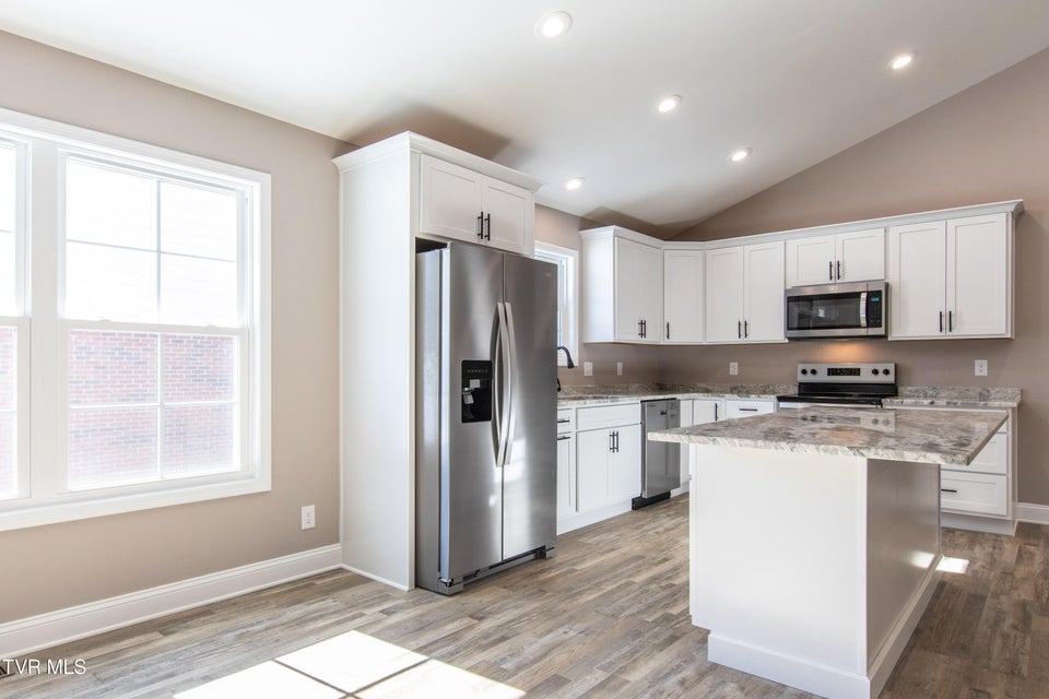 Photo #8: 17140 Sedona Drive