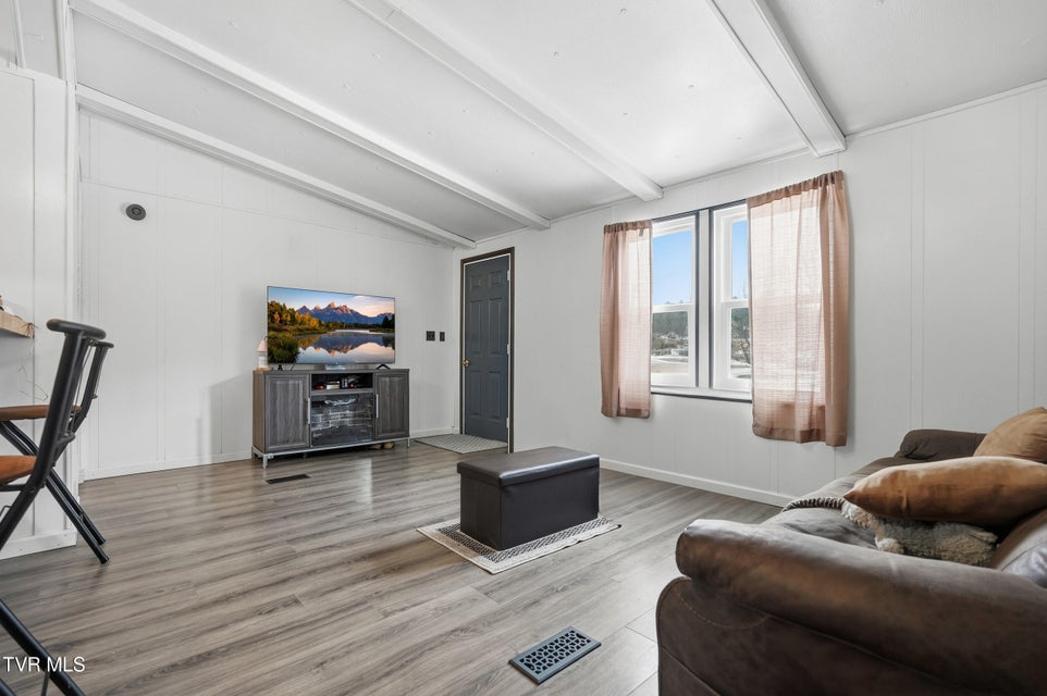 Photo #11: 1475 Hawthorne Road