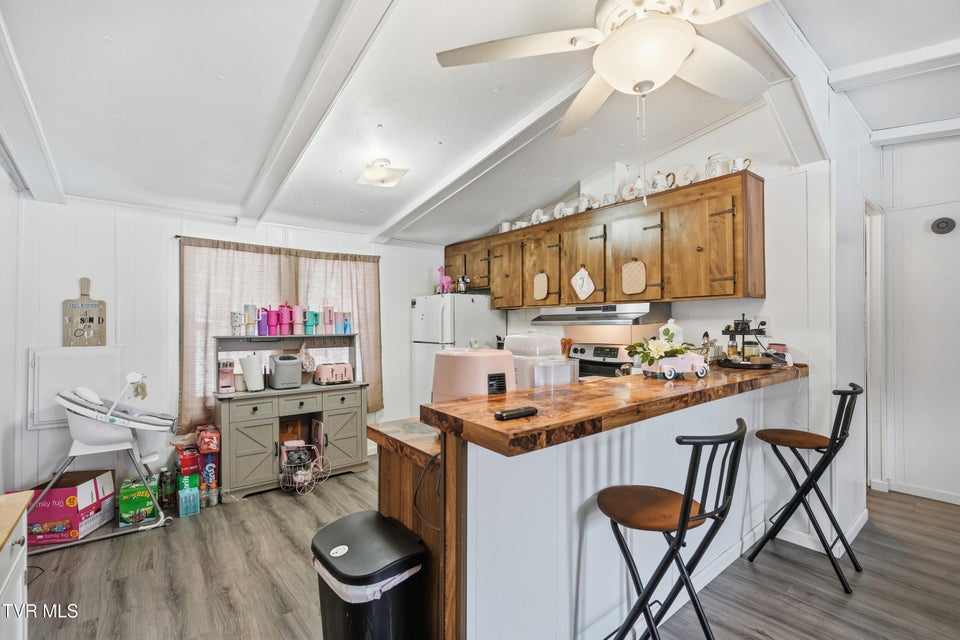 Photo #10: 1475 Hawthorne Road