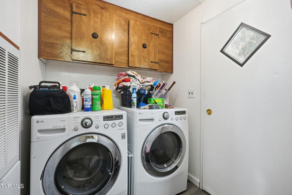 Photo #26: 1475 Hawthorne Road