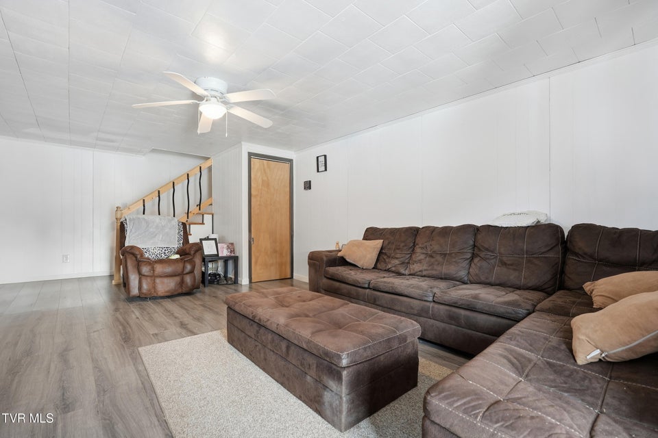 Photo #7: 1475 Hawthorne Road