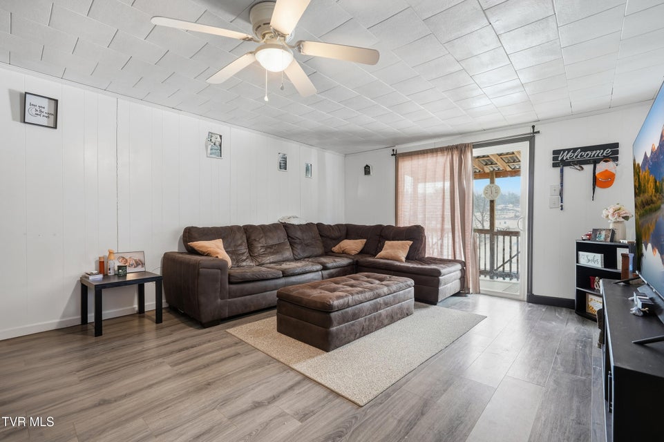 Photo #6: 1475 Hawthorne Road