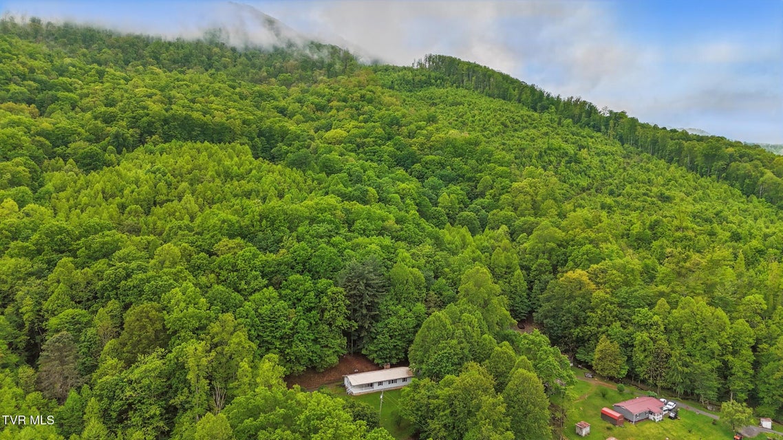 Photo #3: 430 Arrowhead Drive