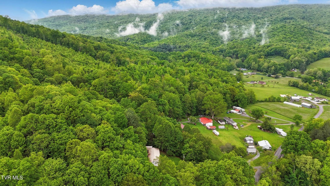 Photo #25: 430 Arrowhead Drive