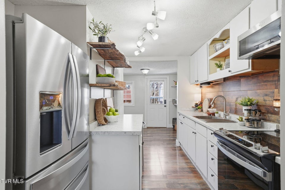 Photo #7: 502 Duke Street