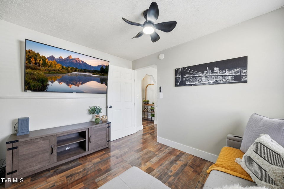 Photo #29: 502 Duke Street