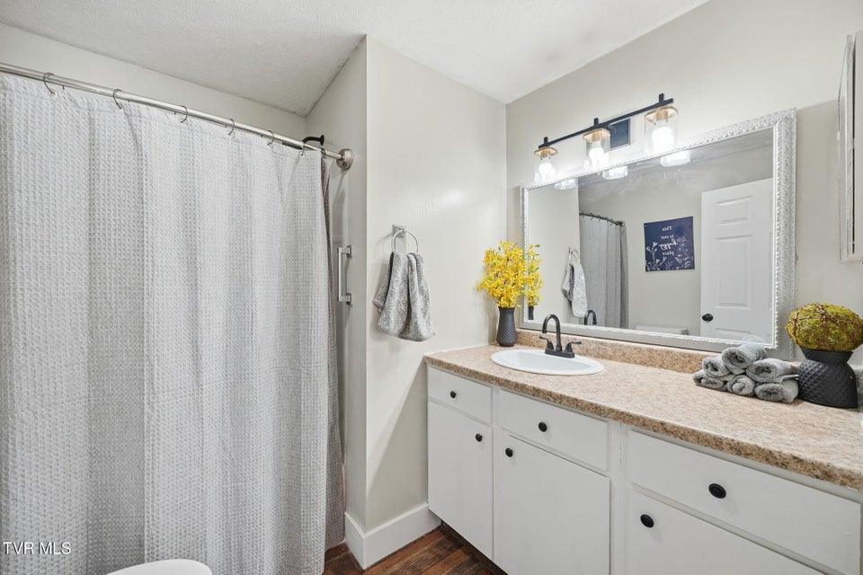 Photo #30: 502 Duke Street