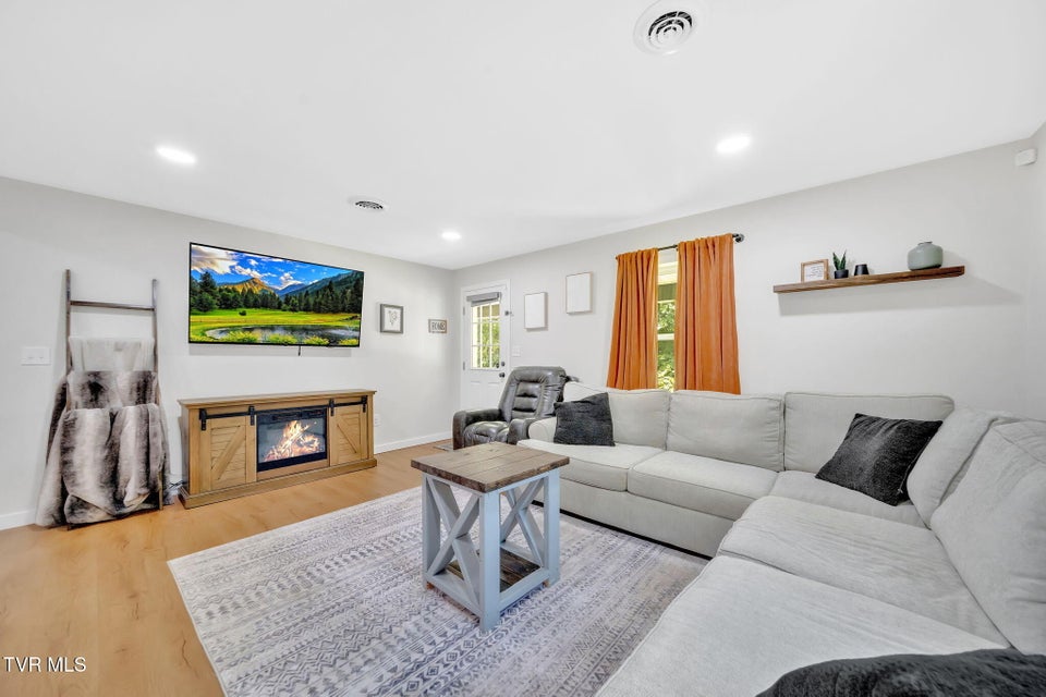 Photo #5: 108 Canter Road