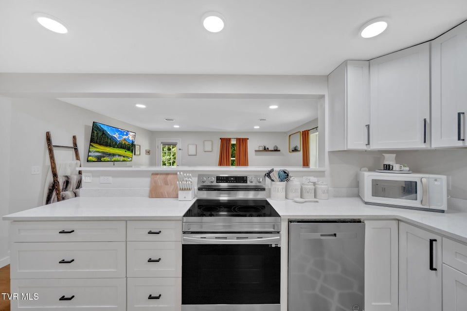 Photo #14: 108 Canter Road