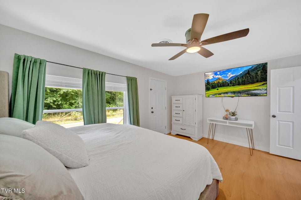 Photo #17: 108 Canter Road