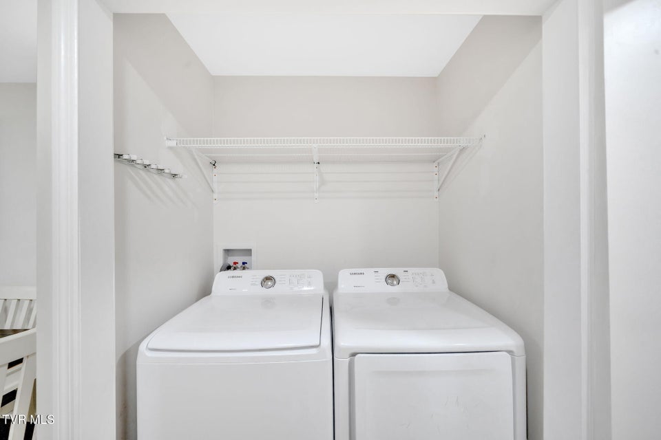 Photo #27: 108 Canter Road