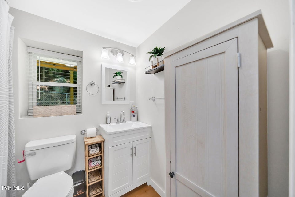 Photo #29: 108 Canter Road