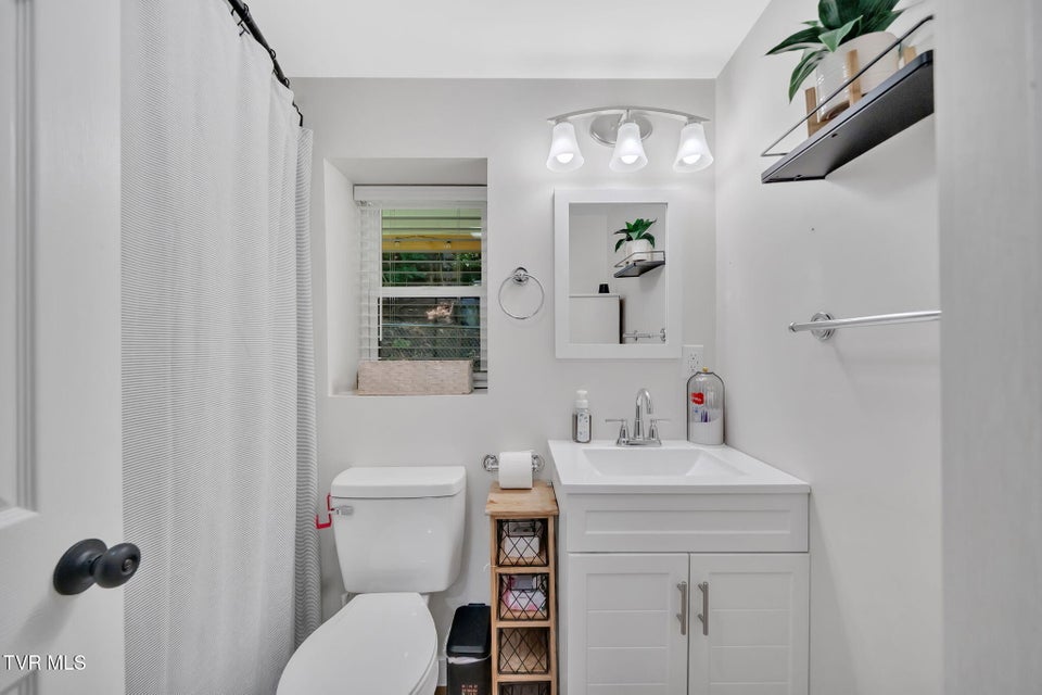 Photo #30: 108 Canter Road