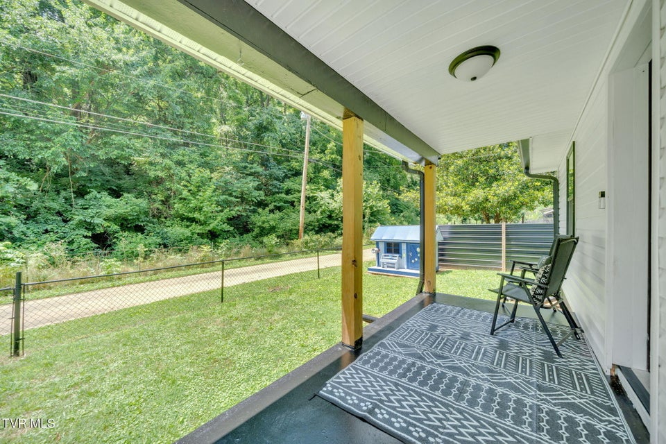 Photo #33: 108 Canter Road