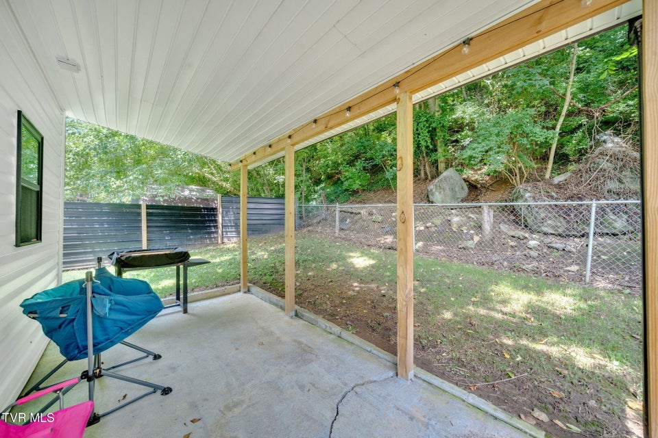 Photo #37: 108 Canter Road