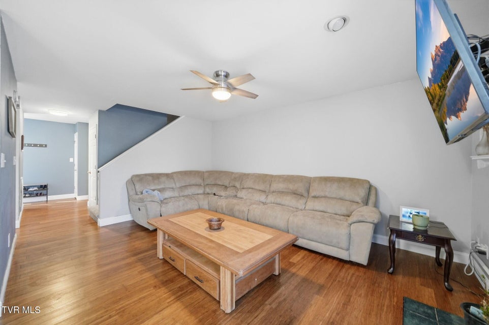 Photo #3: 807 Fain Avenue