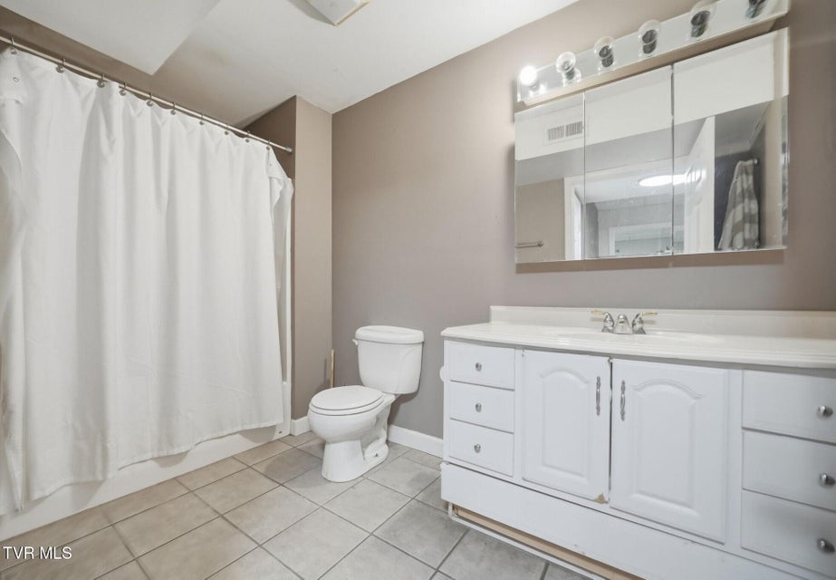 Photo #24: 807 Fain Avenue