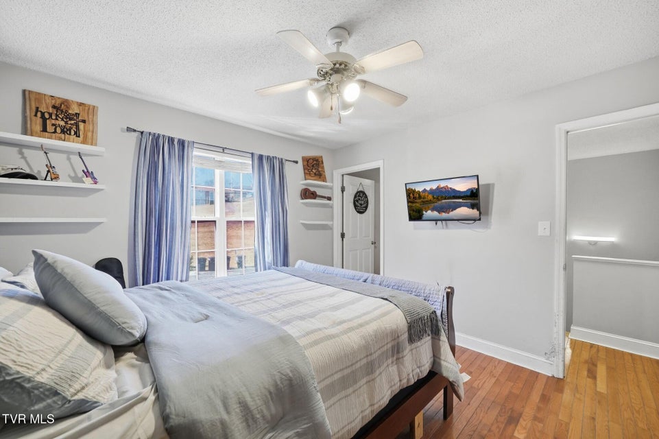 Photo #18: 807 Fain Avenue