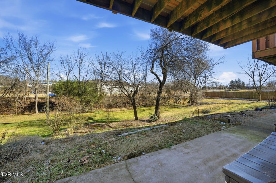 Photo #28: 807 Fain Avenue