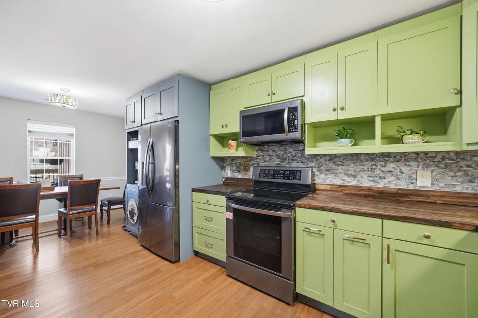 Photo #8: 807 Fain Avenue