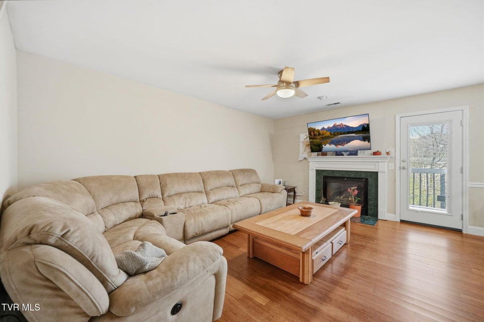 Photo #4: 807 Fain Avenue