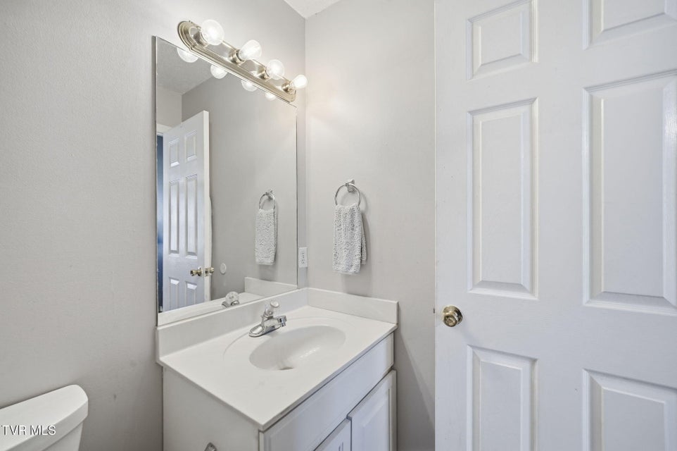 Photo #19: 807 Fain Avenue