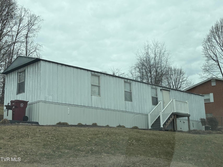 Photo #7: 611 North Street