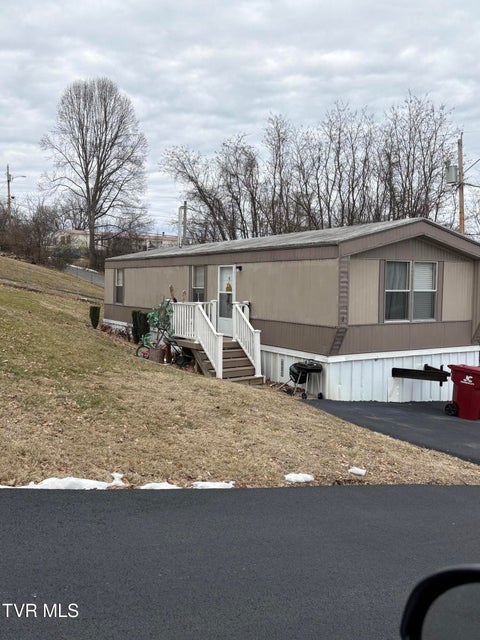 Photo #9: 611 North Street