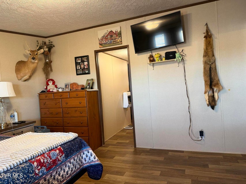 Photo #30: 220 Redwood Lane