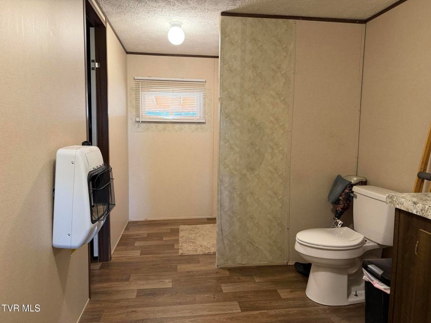 Photo #32: 220 Redwood Lane