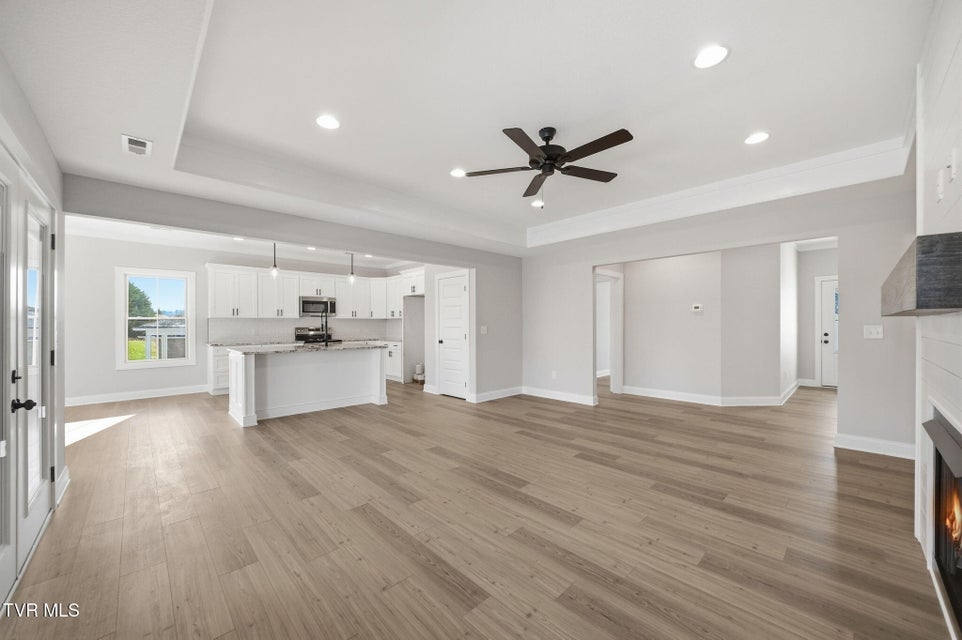 Photo #10: 560 Catalina Court