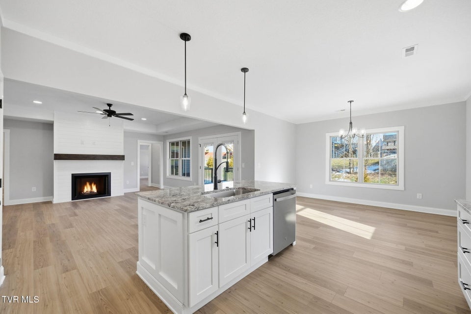 Photo #6: 560 Catalina Court