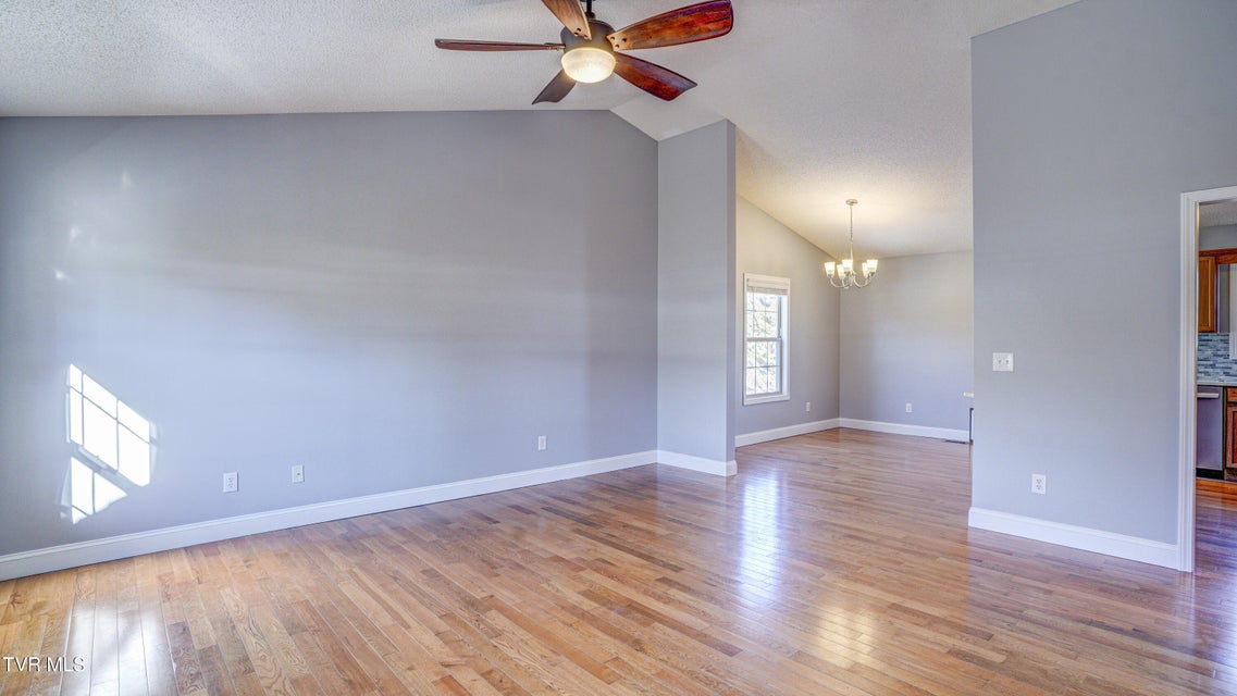 Photo #8: 602 Alfalfa Lane