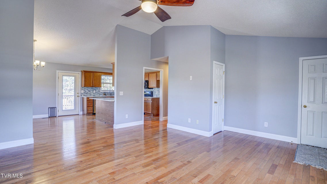 Photo #9: 602 Alfalfa Lane