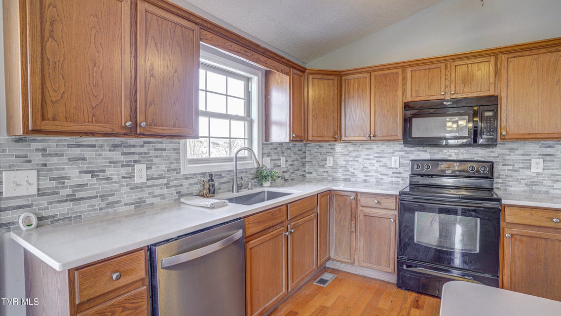 Photo #15: 602 Alfalfa Lane