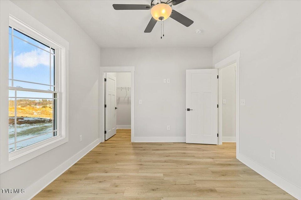 Photo #35: 954 Cabot Cove