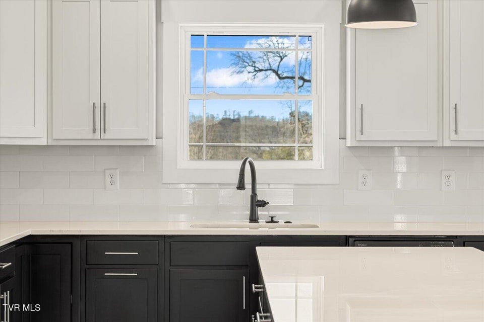 Photo #15: 954 Cabot Cove