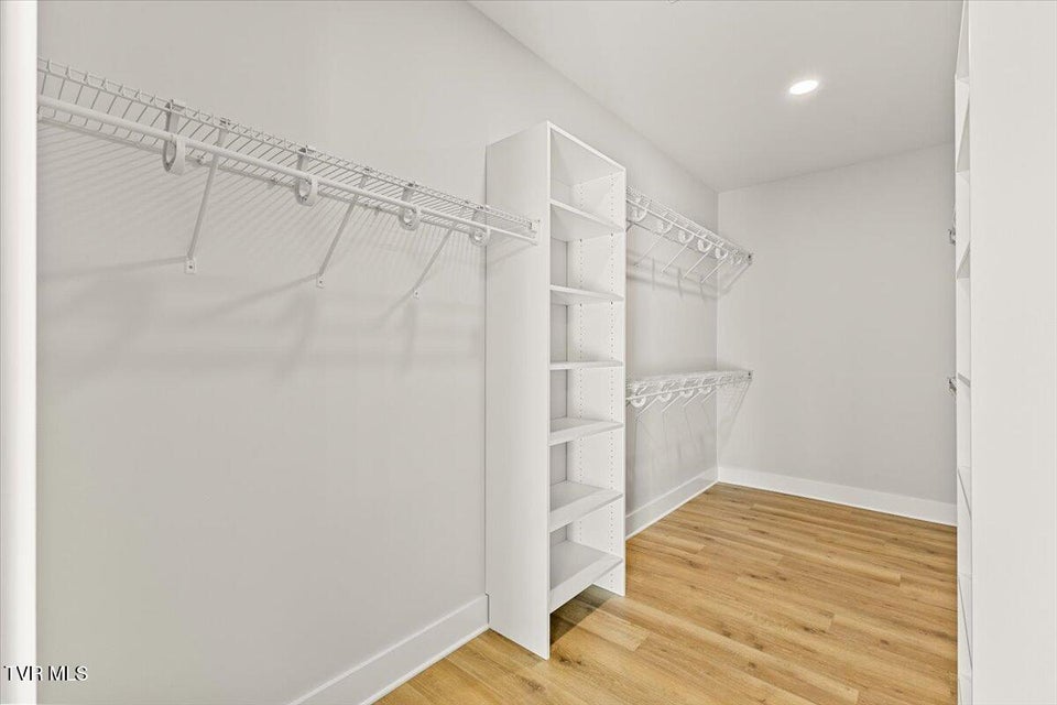 Photo #27: 954 Cabot Cove