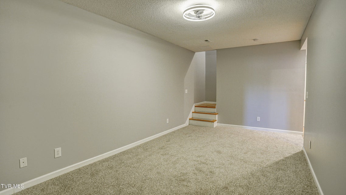 Photo #36: 602 Alfalfa Lane