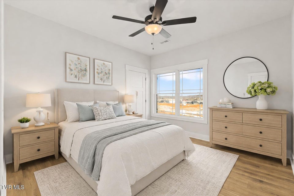 Photo #32: 954 Cabot Cove