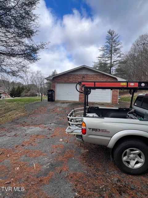 Photo #18: 702 May Drive