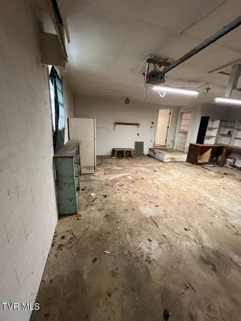 Photo #32: 702 May Drive